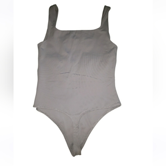 Aritzia Babaton Countour Bodysuit- S - Picture 4 of 4